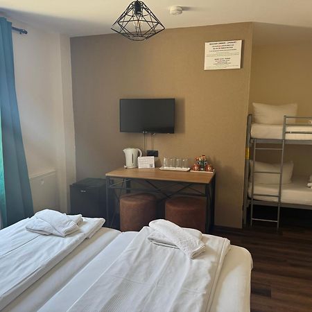 Hotel Capitol Zentrum - 24h - Friedrichshafen Esterno foto