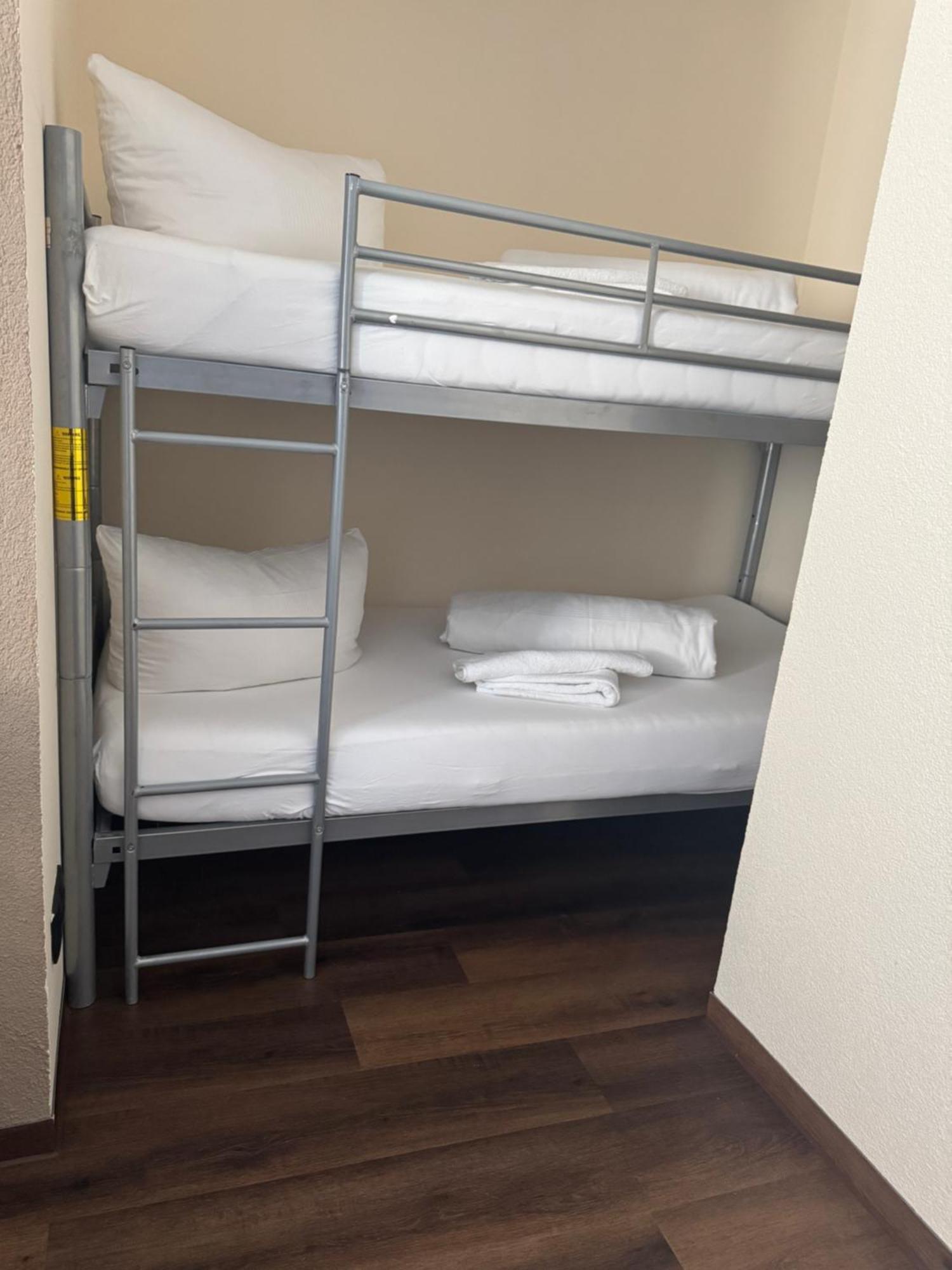 Hotel Capitol Zentrum - 24h - Friedrichshafen Esterno foto